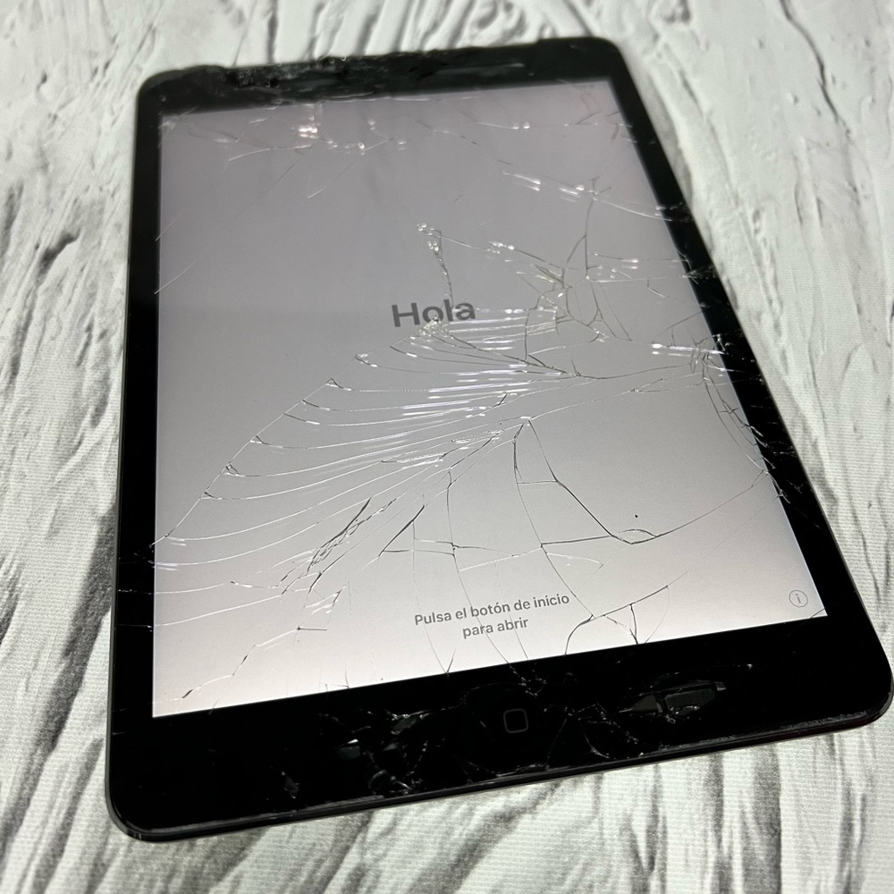 Apple iPad mini 2 7.9'' Tablet 16GB A148 Wi-Fi - Space Gray AS-IS For parts Only